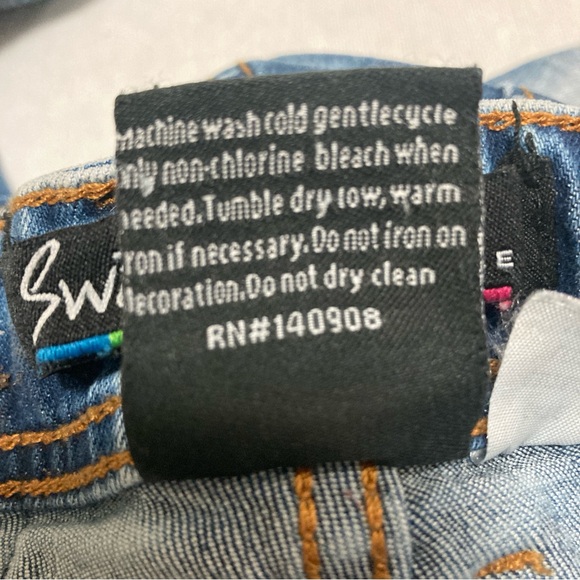 Switch Jeans Remarkable Sz 10 Kids Girls Blue Graffiti adjustable distressed - Picture 10 of 16